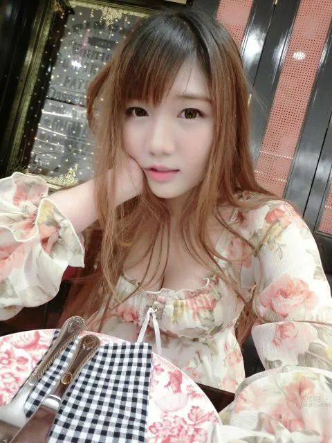 Arisara Karbdecho-童顔的私房照 15