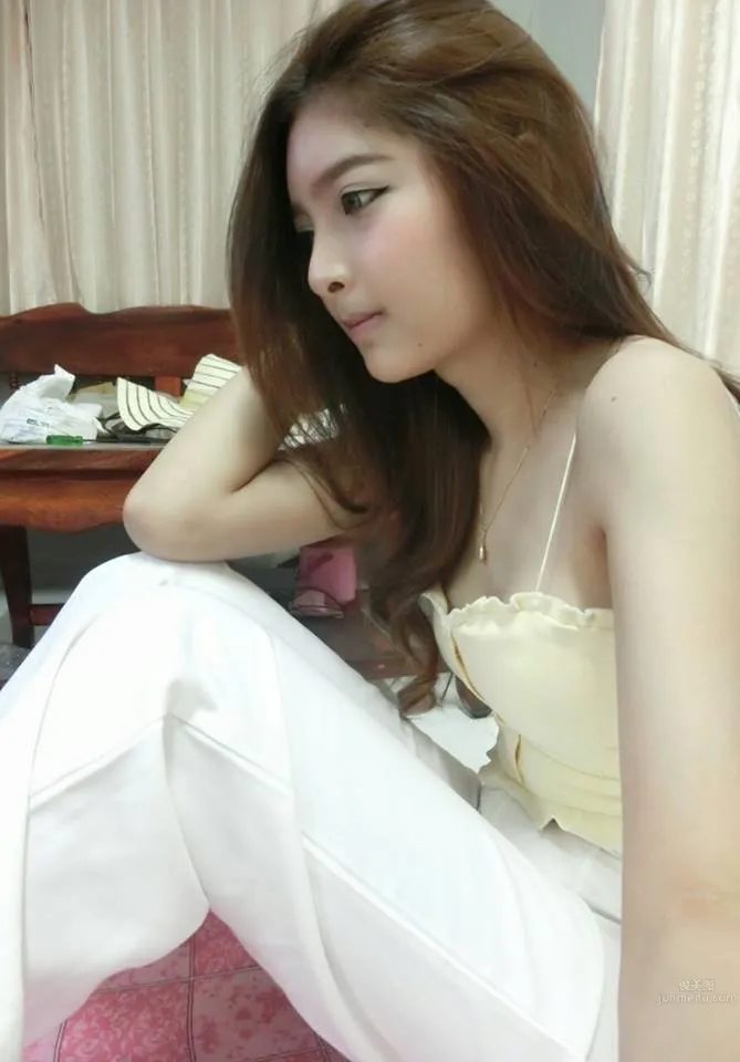 Mob Thitiworada - How Can One Tell If I Am Male or Female photo 11