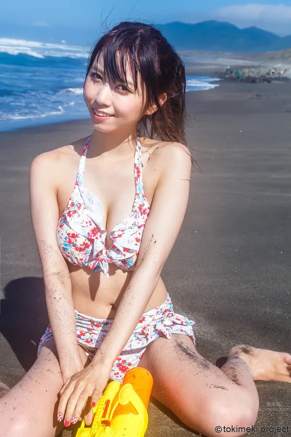 Roa Kusunoki, Sweet and Natural Airhead Schoolgirl in Uniform photo 14