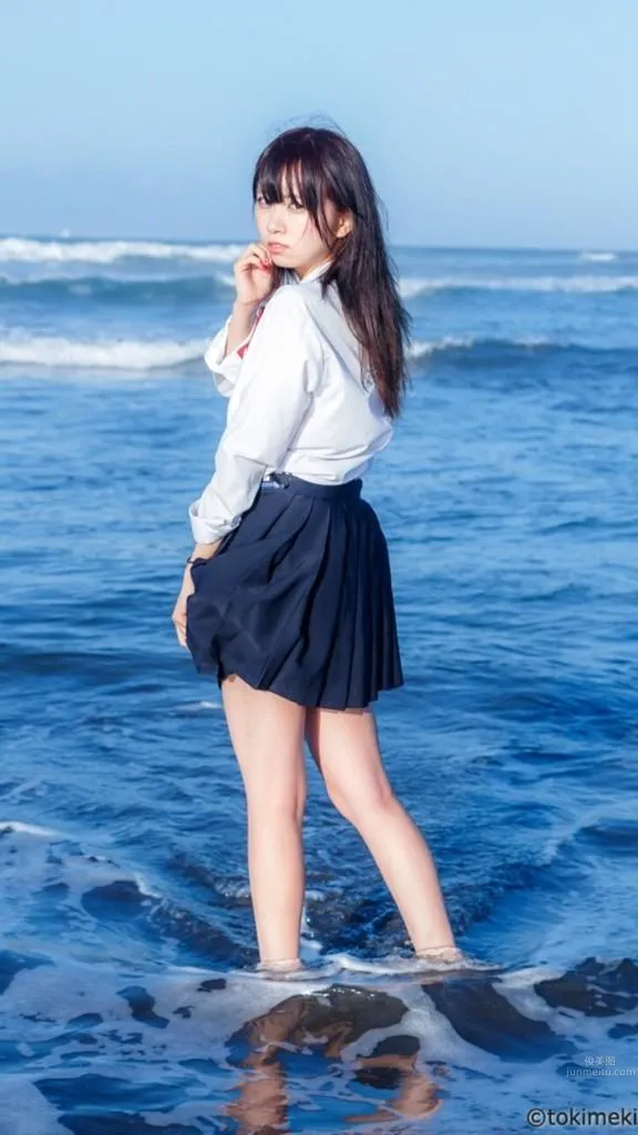 Roa Kusunoki, Sweet and Natural Airhead Schoolgirl in Uniform photo 7