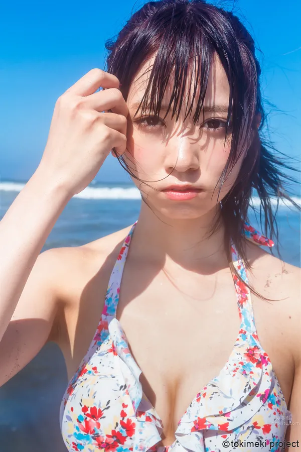 Roa Kusunoki, Sweet and Natural Airhead Schoolgirl in Uniform photo 15
