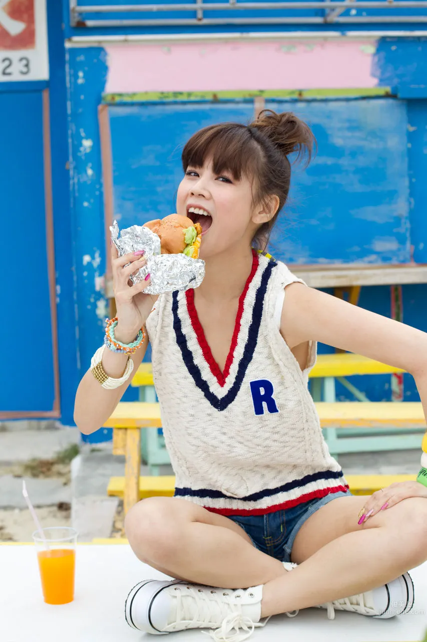 Risa Niigaki, [H!P Digital Books Set] No.100 photo 81