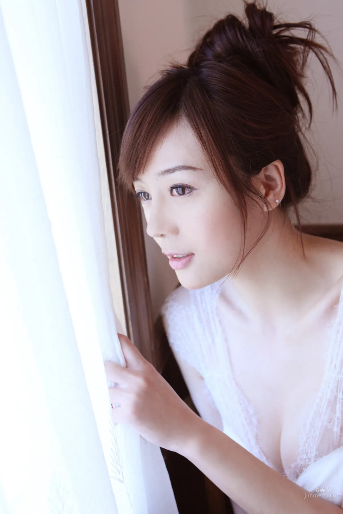 Cica Zhou: No. 548 photo 2