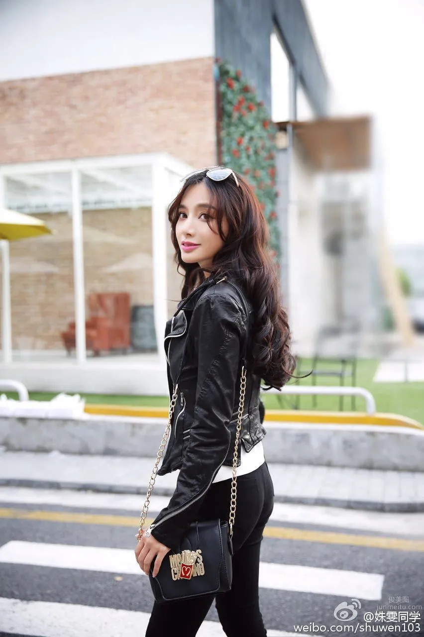 Classmate Shu Wen - A Mixed Chinese-Russian Model with Off-the-Charts Looks photo 9