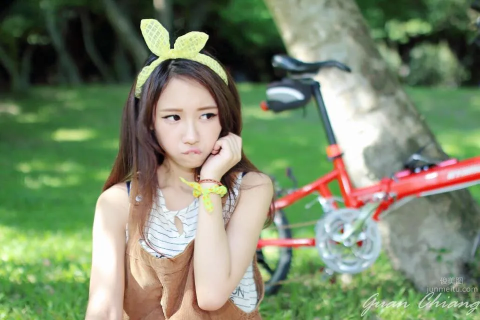Xiong Xionger, Taiwan 32D Beauty's Playful Private Shoot photo 21