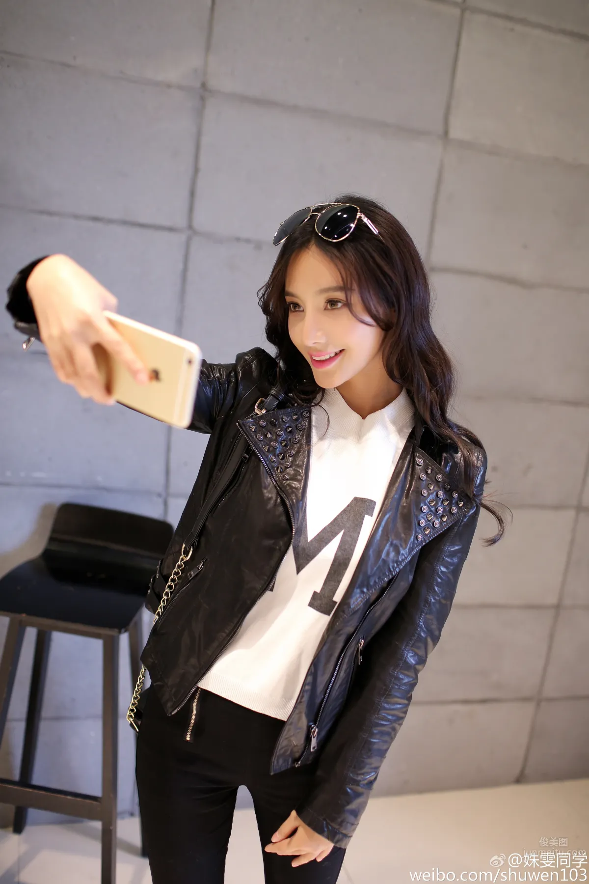 Classmate Shu Wen - A Mixed Chinese-Russian Model with Off-the-Charts Looks photo 1