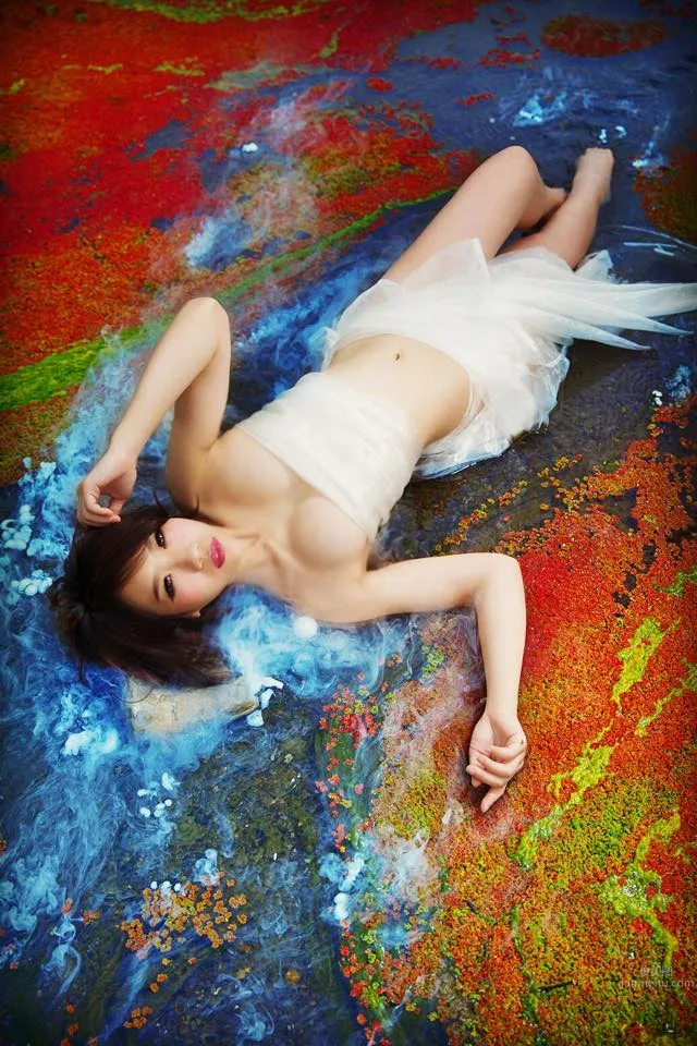 Xiong Xionger, Taiwan 32D Beauty's Playful Private Shoot photo 32