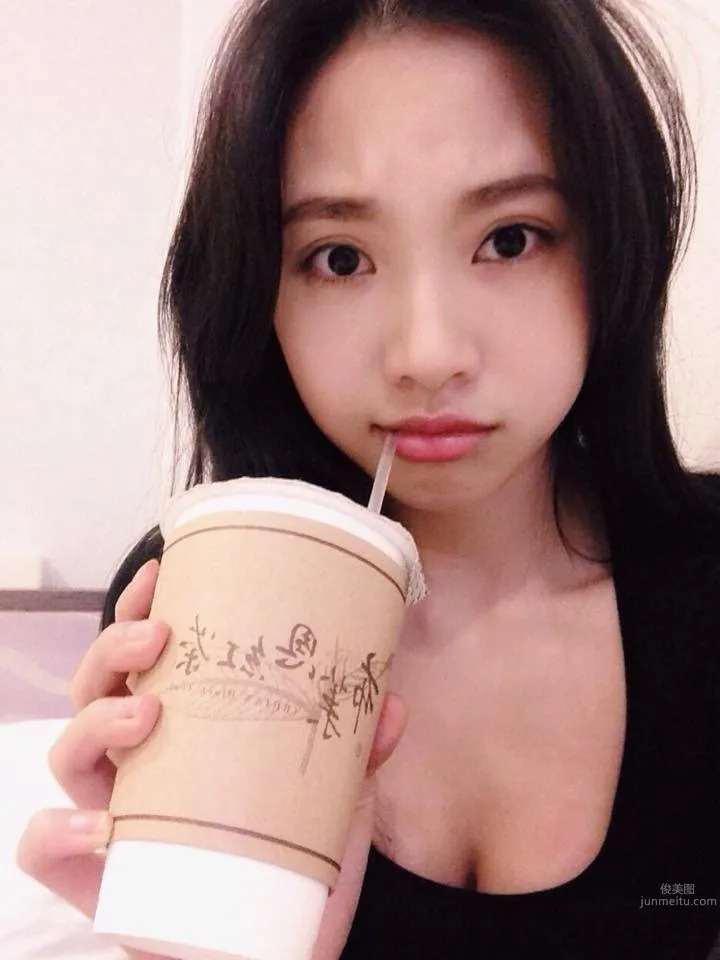蔡昀潔(蔡昀潔)- 辣妹愛運動深邃事業線令人臉紅心跳 6