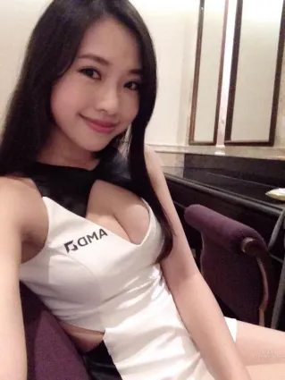 蔡昀潔(蔡昀潔)- 辣妹愛運動深邃事業線令人臉紅心跳
