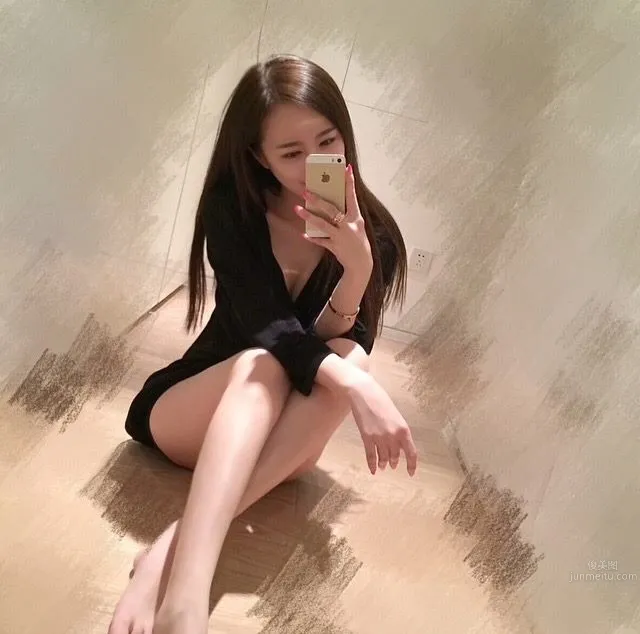 Misselvayy - Enviable E-Cup Curves and Fair-Skinned Beautiful Legs Beauty photo 32
