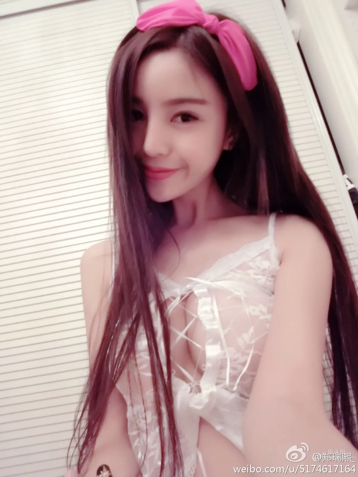 Zheng Ruixi (Mirui) - Sexy Bombshell Weibo Bold Private Shoot Hot Photos Collection photo 15