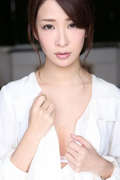 Mai Kamuro - "Devilish Beauty" Photo Set photo 22