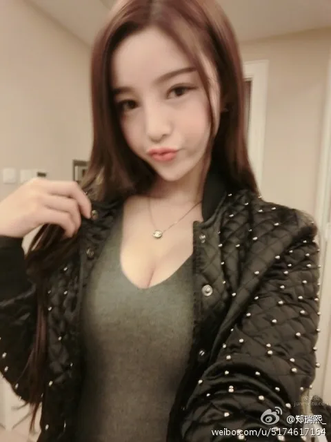 Zheng Ruixi (Mirui) - Sexy Bombshell Weibo Bold Private Shoot Hot Photos Collection photo 24