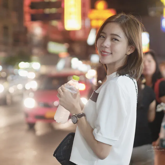 Hansa Wattanawongsiri - Drama Student Working as a Model photo 13