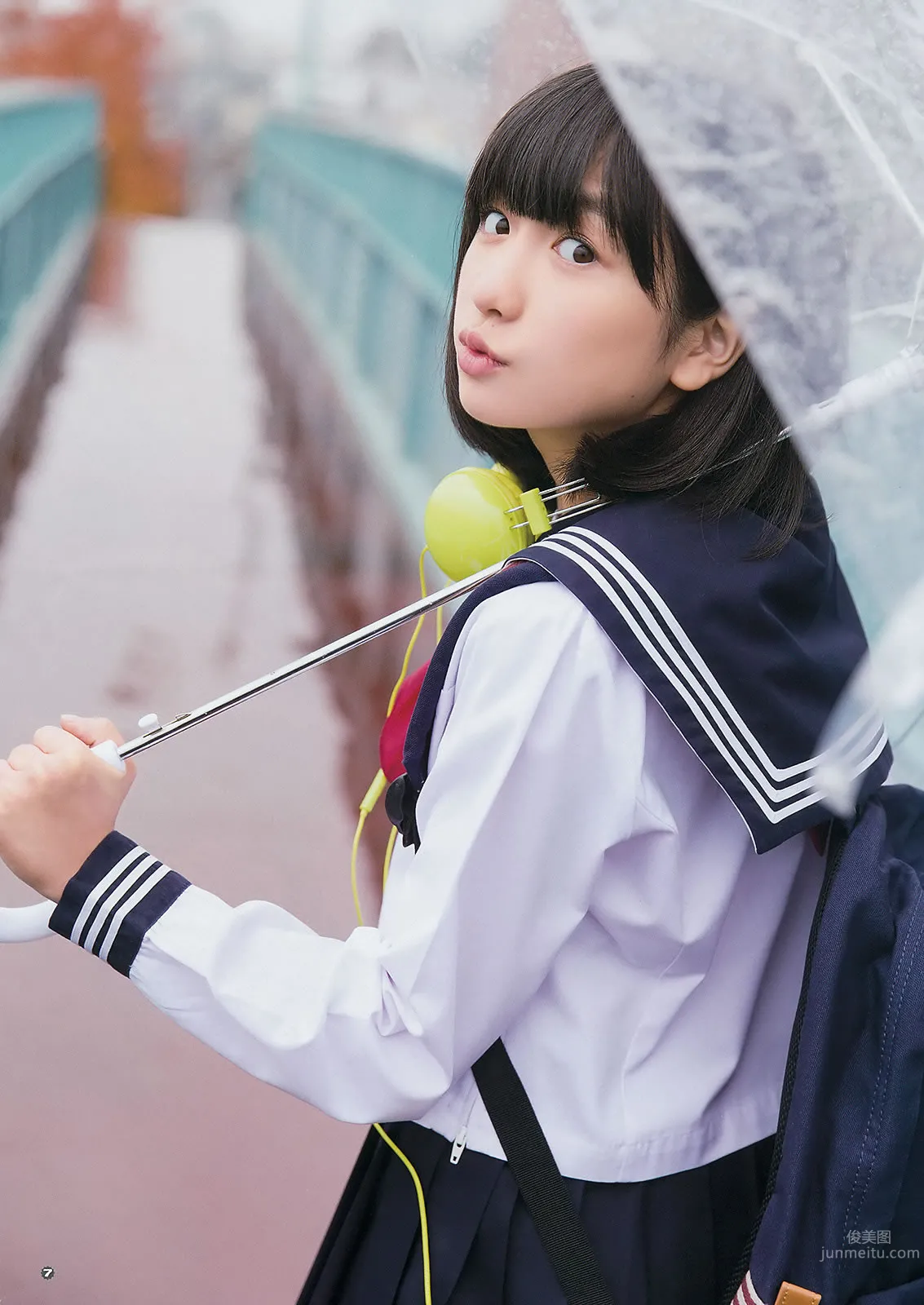 [Young Gangan] 2015 No.01 02 桜井玲香 秋元真夏 矢吹奈子 田中美久 新井爱瞳 白石麻衣 叶月あや 吉田凛音_34