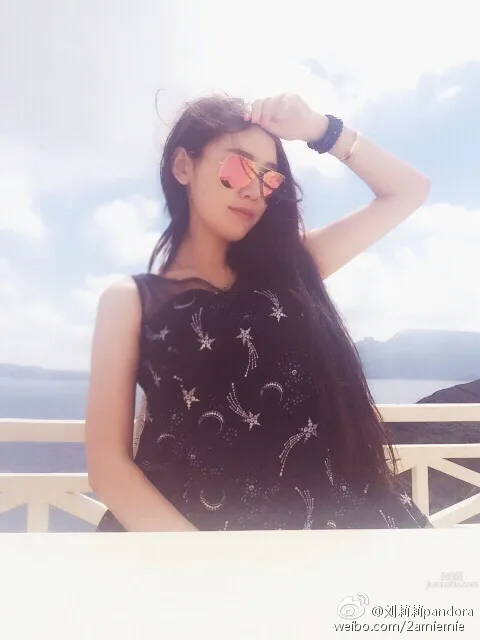 Liu Lili: Pandora photo 10