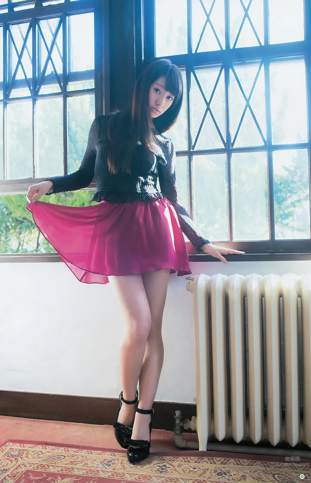 [Young Gangan] 2014 No.04 05 譜久村聖 桜井玲香 星名美津紀 山地まり 小間千代 27