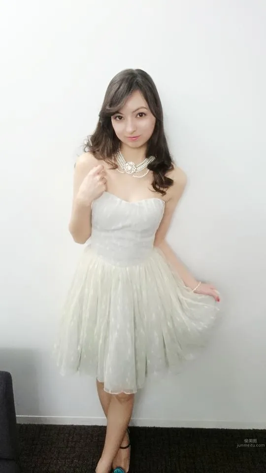 Karina Nishida - Mixed-Race Young Lady from America photo 4