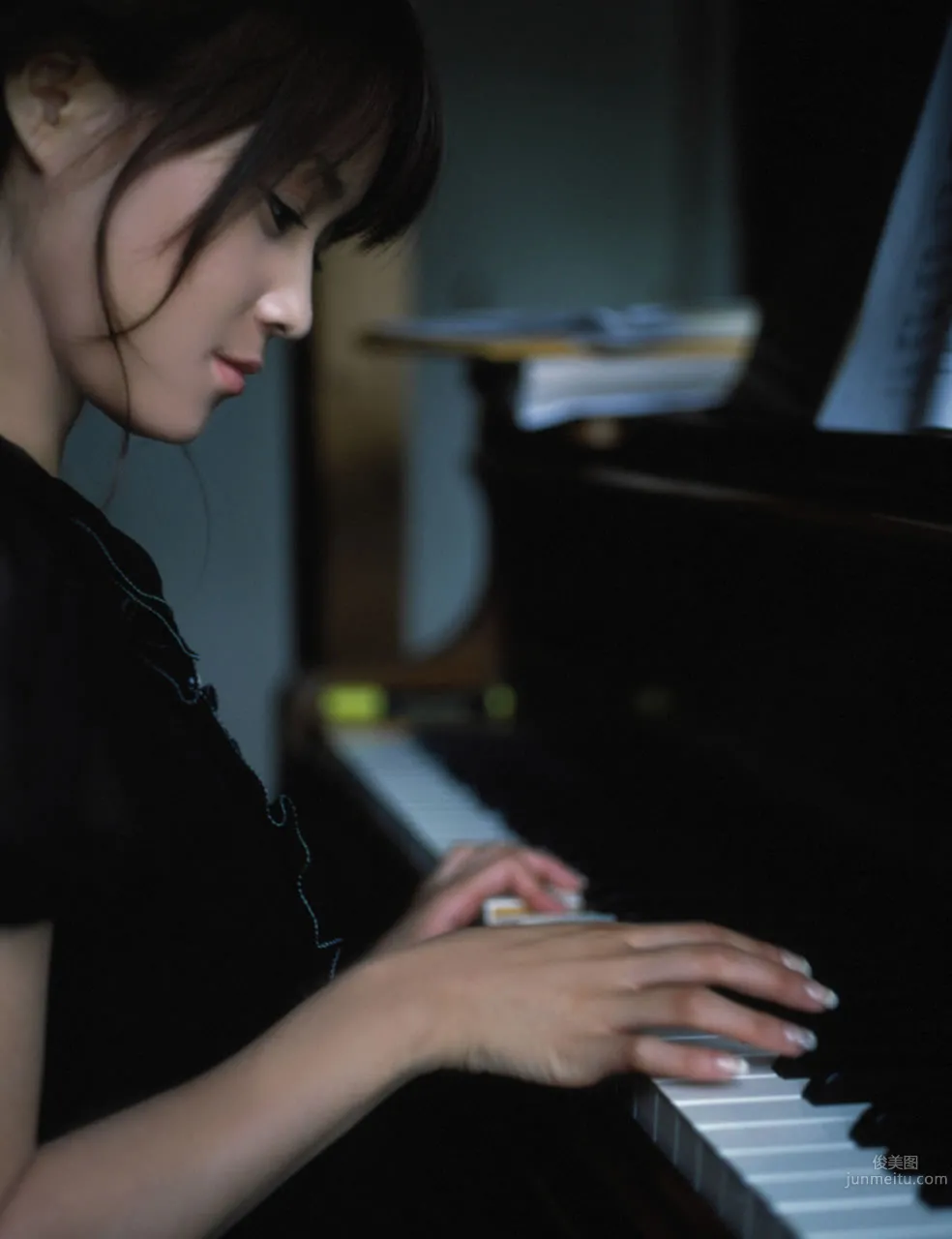 [Hello! Project Digital Books] No.48 Eri Kamei 亀井絵裡 6
