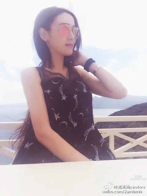 Liu Lili: Pandora photo 11