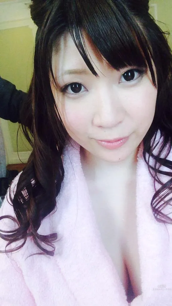 Chitose Saegusa: Twitter photo 9