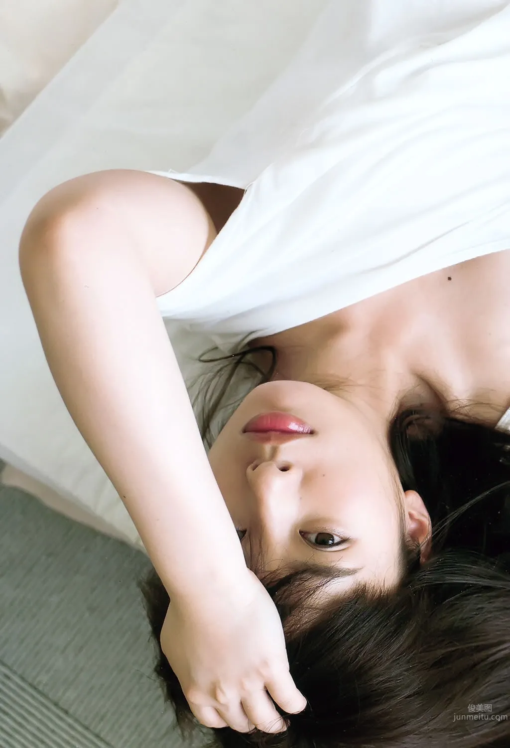 山田菜菜- [PB写真集] Graduation Memorial_9