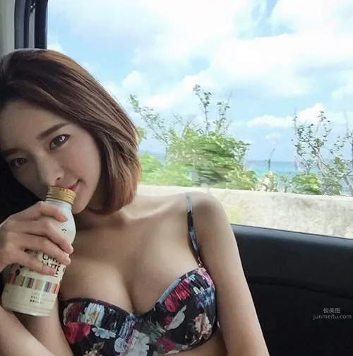 Byeonjeongha: Photo Set 2025 photo 2