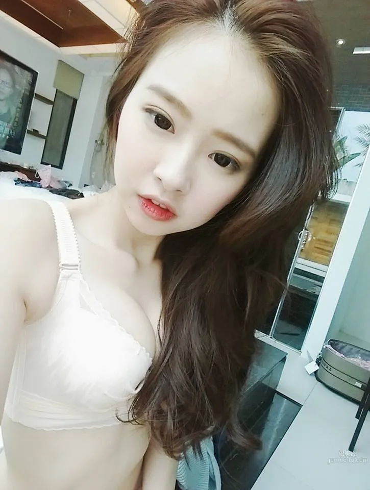 Hana Lin - Baby Face Beauty with Cute Looks and Amazing Big Bust photo 7