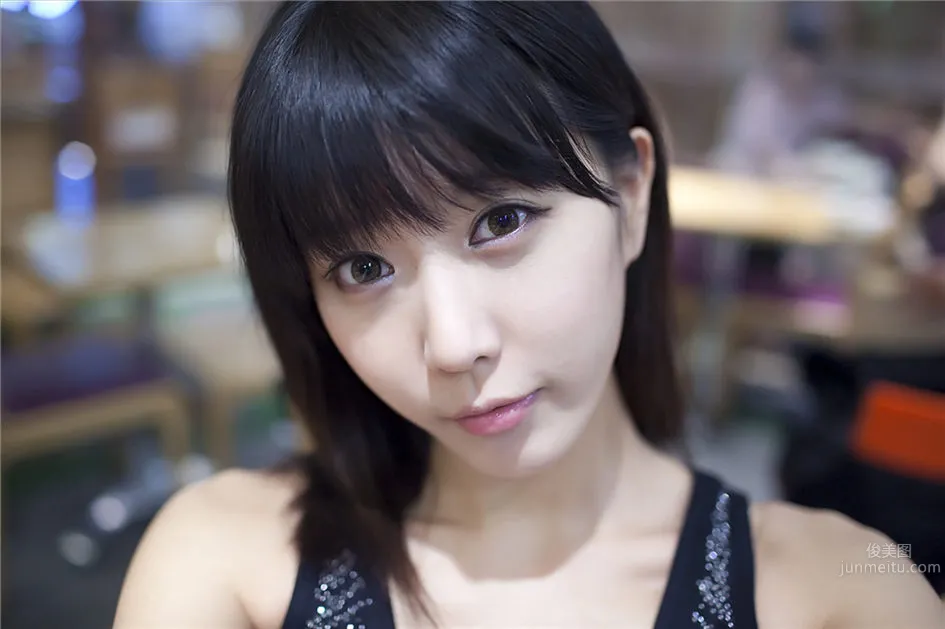 超甜美笑容韩国超模许允美性感图片_74