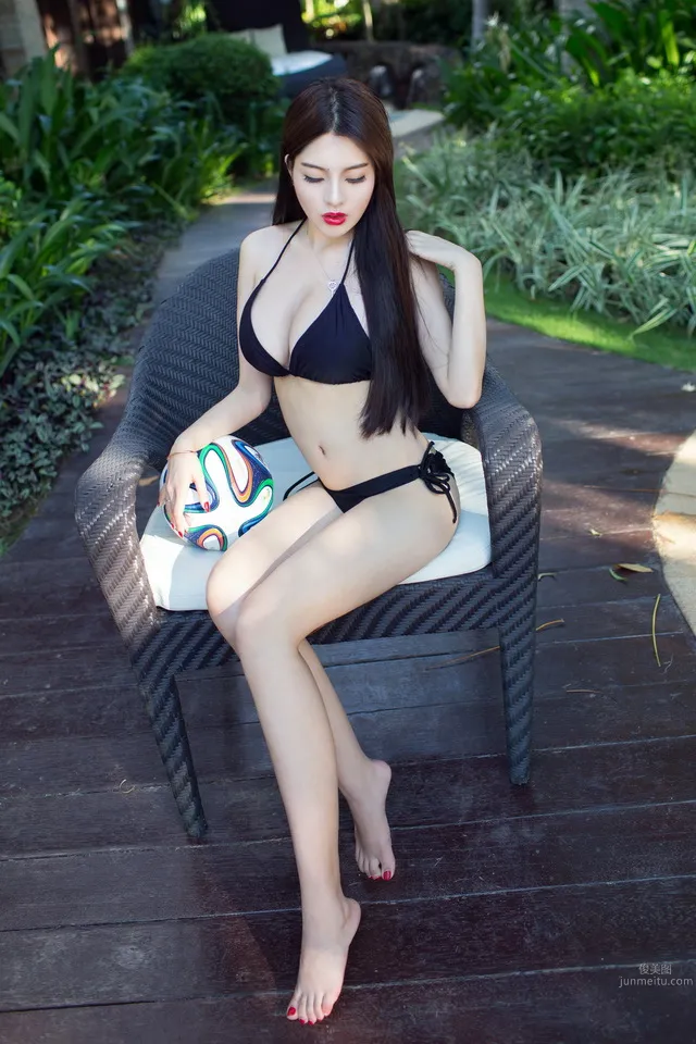 Zhao Weiyi, Figure Like Nami photo 4