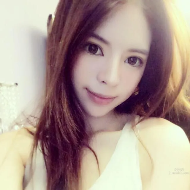 Que Yiying: Ying- S photo 5