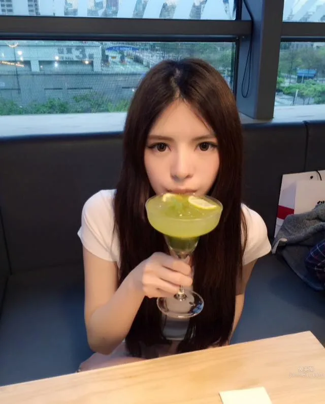 Que Yiying: Ying- S photo 16