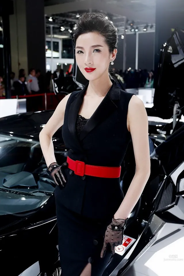 章佳怡- 新一代性感車模小天後 30