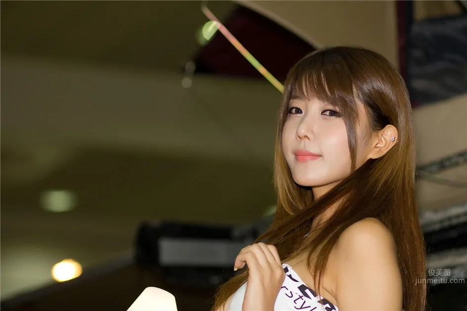 Korean Super Car Model Heo Yun Mi Beautiful Pictures photo 35