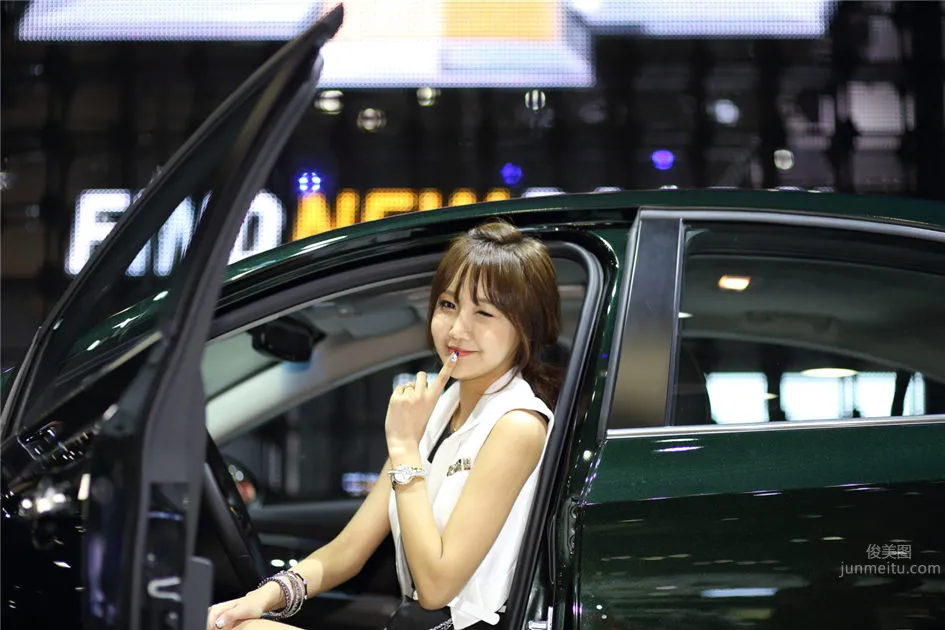 2015 Korea Auto Show, Beautiful Car Model Cho Inyeong photo 39