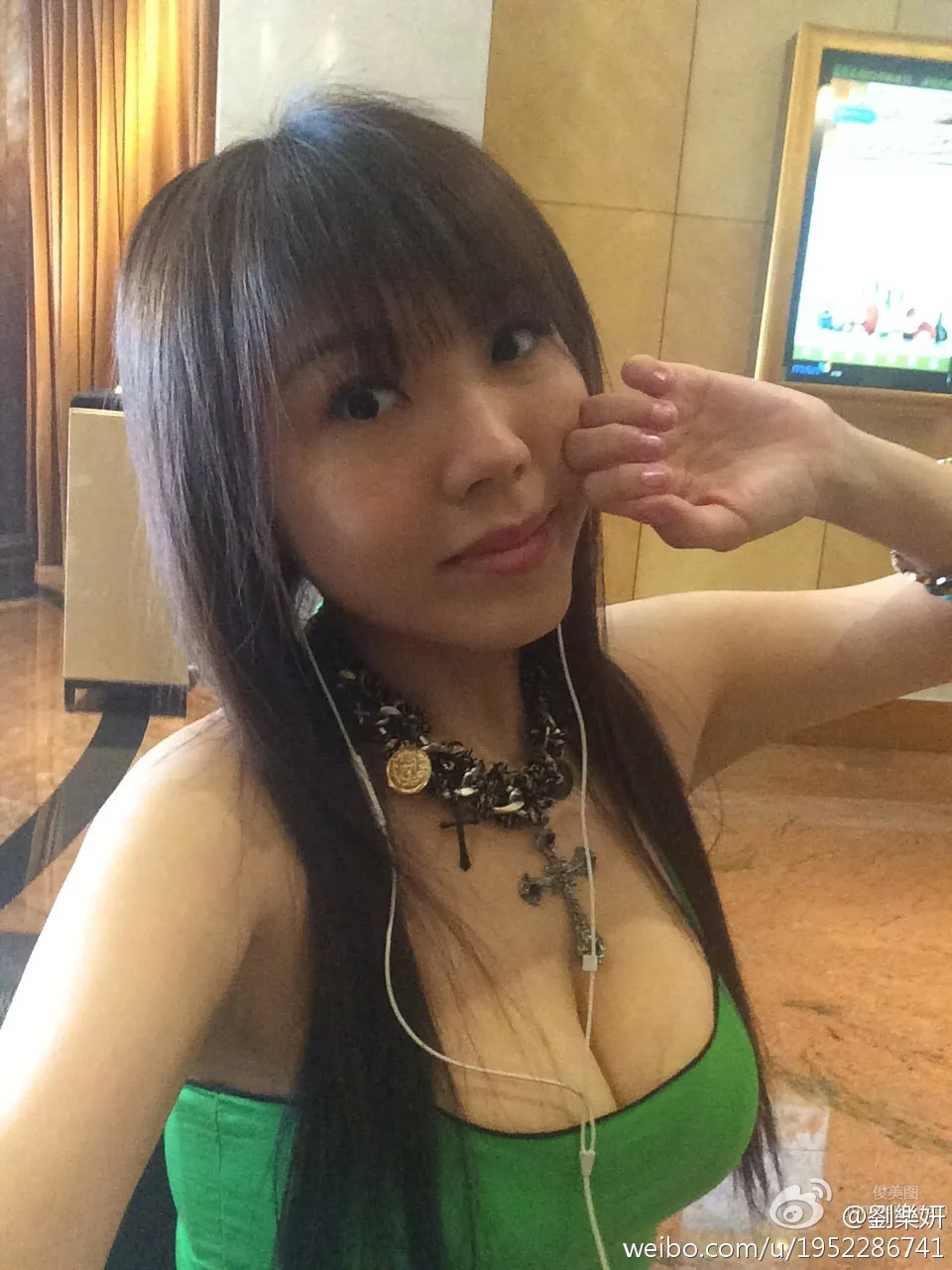 Fanny Liu - Proud of H-Cup Breasts photo 28