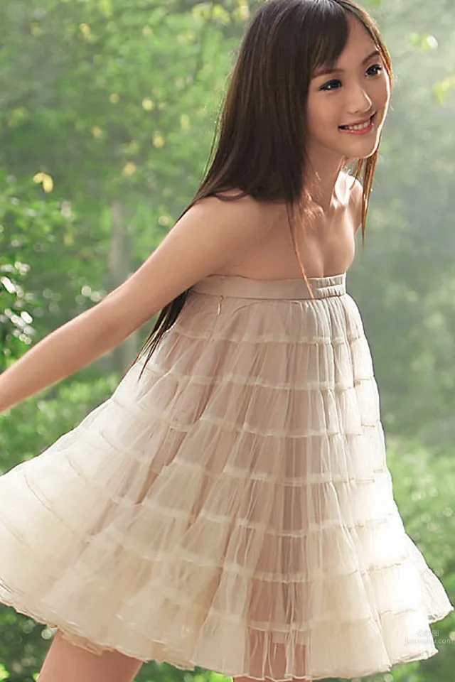 Dada Chan, Fruit Paradise Bust Goddess Hot Photo photo 7