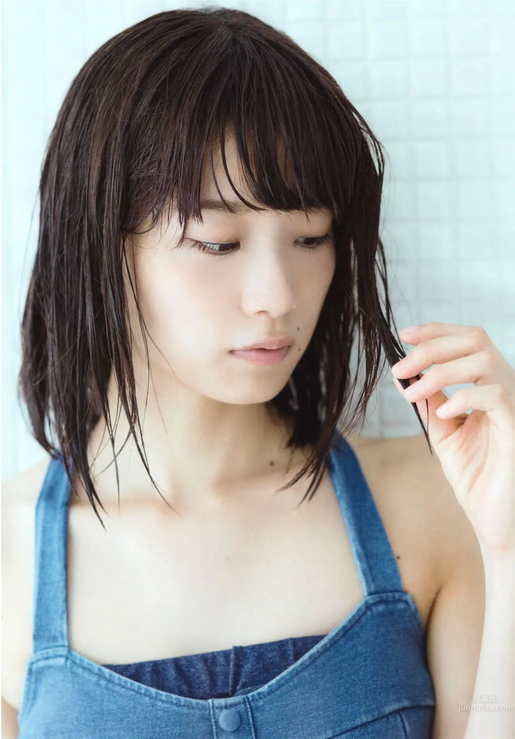 [UTB] 2015.05 西野七瀬 高柳明音 込山榛香 伊藤万理華 鞘師里保 鈴木愛理 岡井千聖 + 别册付録 白石麻衣 中元日芽香 深川麻衣 和田まあやの_85