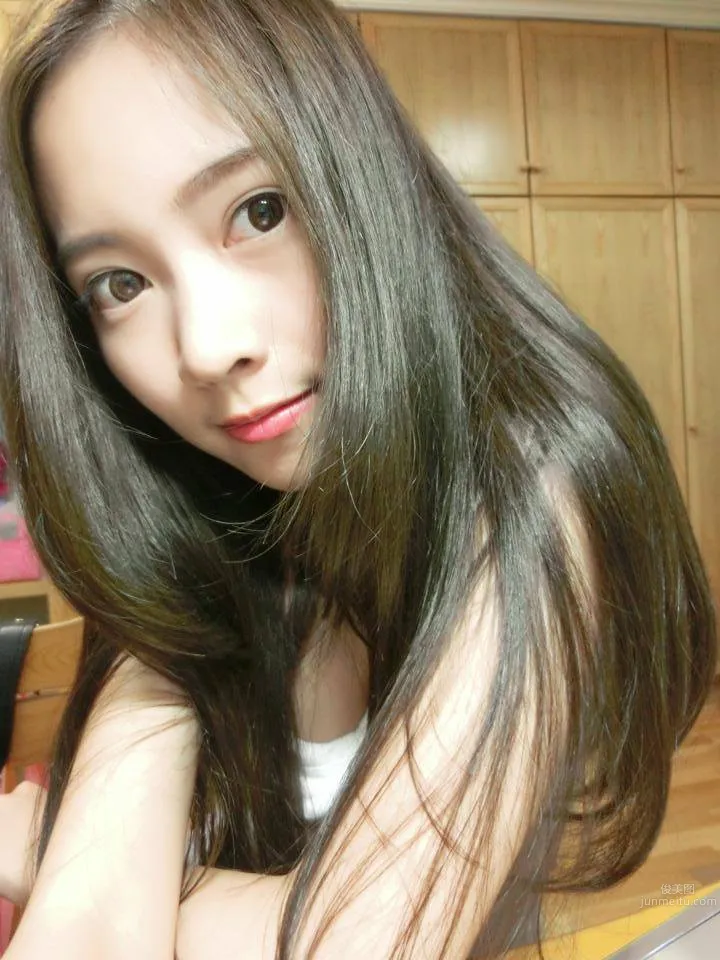 莊于萱- 開南大學校花 10