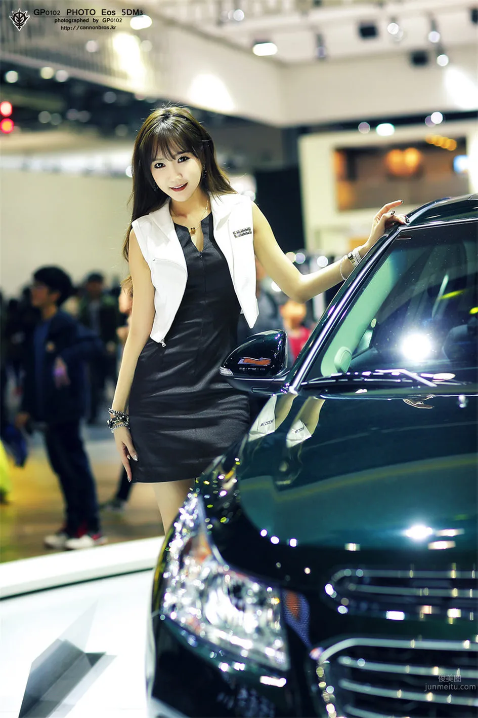 2015韩国车展 靓丽车模赵曹晁_50