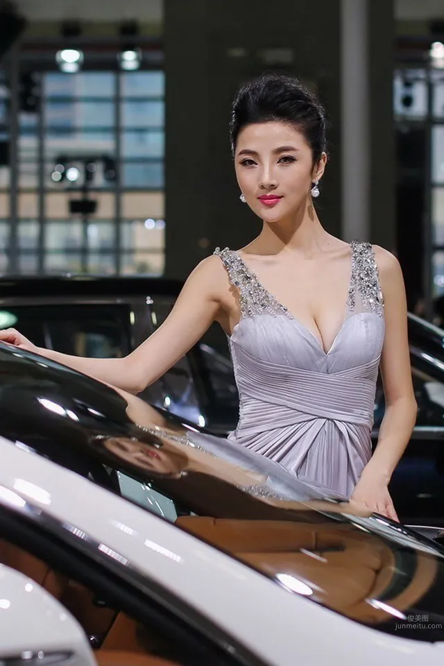 章佳怡- 新一代性感車模小天後 73
