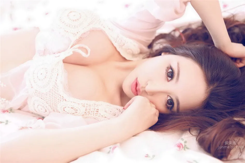 Dai Xinni - Sexy Beauty Hot Figure Explosive Photos photo 13