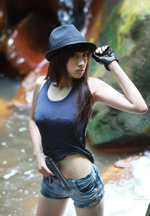 Duan Jingle, Hiding a Fierce Feeling photo 6