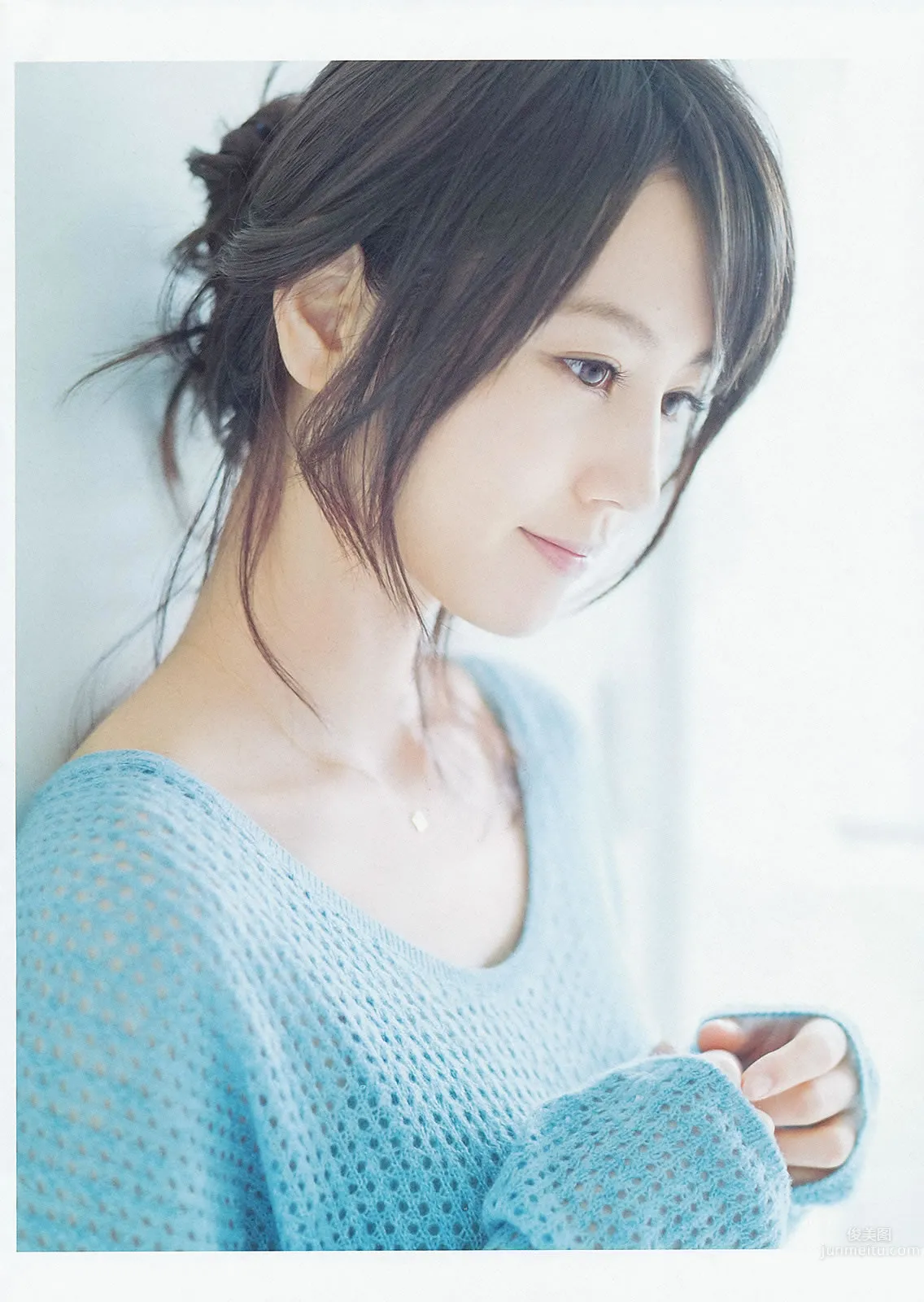 [Weekly Big Comic Spirits] 2013 No.14-17 新井恵理那 オードリー亜谷香 堀北真希 鈴木愛理 矢島舞美 10
