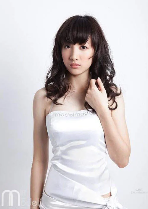 Duan Jingle, Hiding a Fierce Feeling photo 11