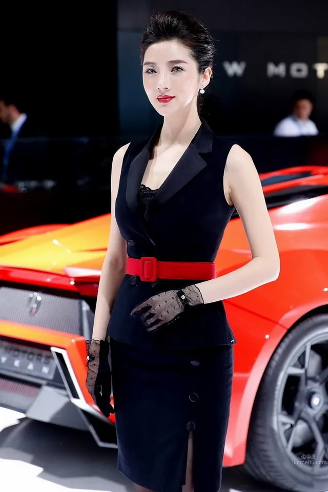 章佳怡- 新一代性感車模小天後 31