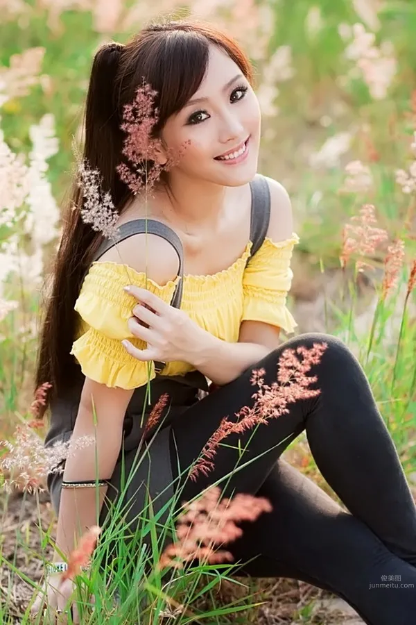 Dada Chan, Fruit Paradise Bust Goddess Hot Photo photo 19