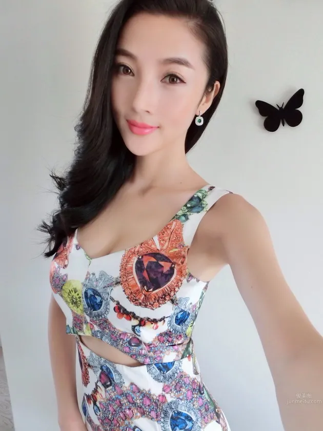 章佳怡- 新一代性感車模小天後 86