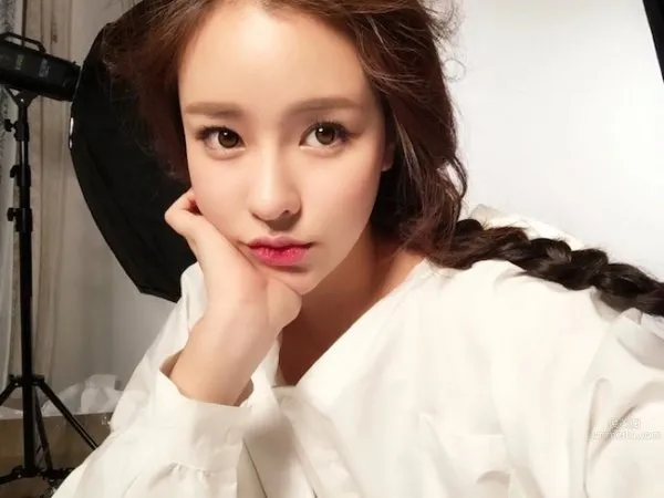 权秀晶(권수정)- Ulzzang University公主_0
