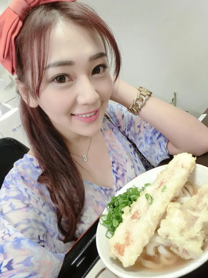 Qian Honglin (Mrs. Qian) - 34D Hot Life Photo Selection photo 9
